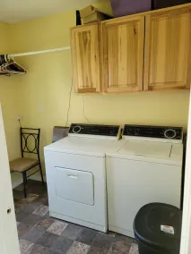Large  1 bedroom Close to Perrine Bridge, shopping, resturants. - Image 2