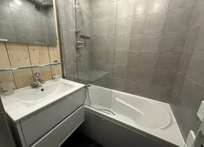 100m du centre station, 3ème étage, vue pistes de ski, balcon, télévision, casier à ski, 28m² - Image 2