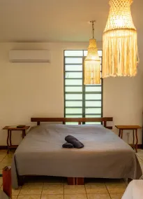 LAKEFRONT BUNGALOW WITH A/C, KITCHEN & BATHROOM, FOR UP TO 5PAX.  - Image 3
