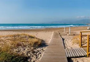 Holiday Home 'Villa in Cullera Valencia' with Mountain View, Pool & Wi-Fi - Image 5