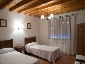 Valdebruna II and Gredos Houses - Image 3