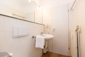 Trafalgar App. 330-34m² Ferienwohnung in Döse, strandnah, Schwimmbad und Sauna - Image 4