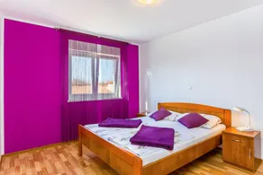 Apartment with 3 bedrooms, balcony and WiFi - Image 4