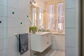 Apartamento vacacional \"Balconi Rossi Borgo Valsugana\" con vistas a la montaña, 2 balcones y Wi-Fi - Image 3