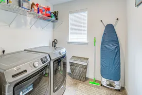Fenced Yard & Grill! Family Haven in Port Orchard - Image 2