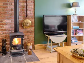 Discover Cambridgeshire from this superb holiday lodge. - Image 2