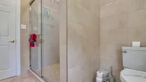 Luxury Lake Front Camelot Villa - Image 2