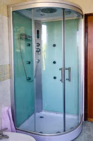 Amplio apartamento de 4 dormitorios con jardín privado a sólo 100 metros de la playa - Image 5