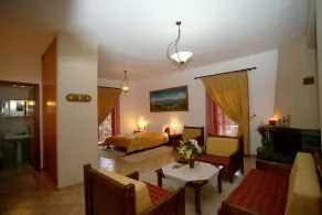 Orama Hotel - Lake Plastira Fireplace Family Suite - Image 3
