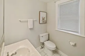 Experience Modern Living & Short Walk to Downtown - Image 4