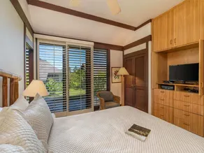 Easy Split-Level Style w/Lanai, Kitchen, WiFi, Flat Screen, Ceiling Fans–Kiahuna 2100 - Image 4