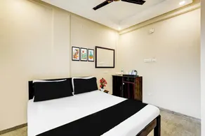 Deluxe Saravana's Park - Image 4