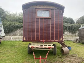 Vintage Showman's Wagon For Two Close to Beach - Image 5