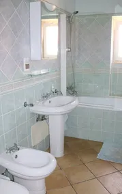 Traditional 6 bed villa with pool + BBQ and close to town & beaches - Image 4