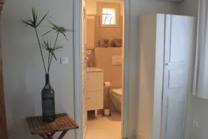 Beautiful house with garden 50 meters from the beach - Image 4