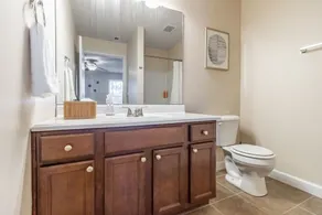 ConTemporary Stay in Central Peoria - Image 4