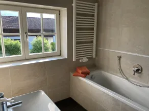 Bines vacation apartment 190 m², 1-9 persons, 3 bedrooms with private bathroom, rainforest shower, large communal area - Image 2