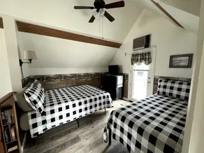 Peaceful & Serene  🦌 Cozy Hillside Cabin  ☀️ Koi Pond 🐸 Pet Friendly 🐕 - Image 3