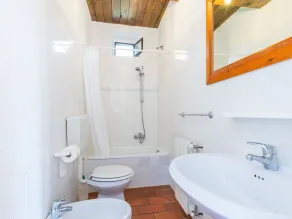 Elegante appartamento per 2 persone con WIFI, piscina, TV, patio e animali ammessi - Image 2