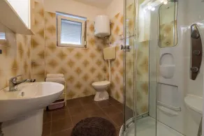 Holiday apartment with balcony and sea view - Image 2
