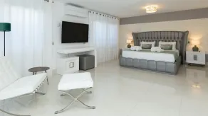 Villa Dune, Luxury Villa, 5 min walk to the beach - Image 2