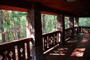Luxurious, rustic, private vacation home with great view. - Image 4