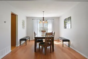 Stunning 5 BR,  2 King Bed, 2 Garage, 4 BTH Family Friendly Home with Hot Tub - Image 3