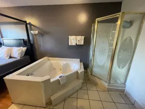 Best Budget Inn - Image 2