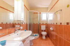 Apartamento de vacaciones con balcón y vista al mar - Image 4