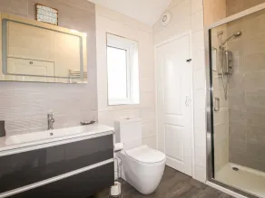 BESIDE THE SEA, family friendly, character holiday cottage in Eype - Image 4