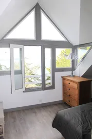 Hus med enestående udsigt og direkte adgang til havet - Image 4