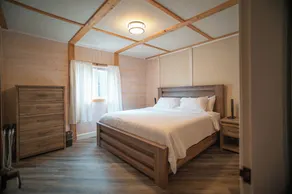 Hot Tub, A/C, Arcade, Fire Pit, King Beds, 5 Min to Water, - Image 2