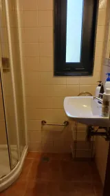 Casa vacanze, situata nella pineta, a 10 minuti a piedi dalla spiaggia. - Image 5