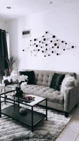 Luxury One Bedroom at the Gallery - Image 4