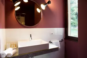 Suite \"Gardone\" at 2 steps from the lake with panoramic view. Lounge bar and swimming pool - Image 3