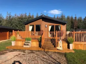 Familienfreundliche schöne Lodge mit Whirlpool | Haustiere erlaubt - Image 2