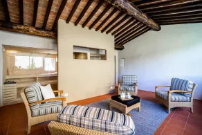 Casa all Erta Tuscan Charm and Breathtaking Views - Image 3