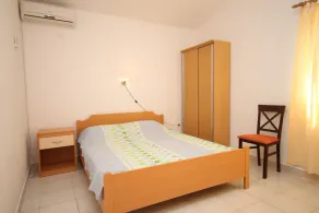 Apartment Metajna 6336b - Image 3