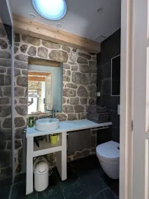 Stenhus renoveret på en moderne måde - Image 2