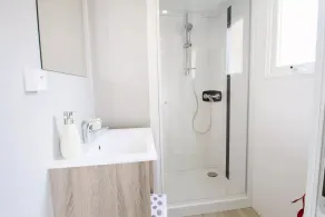 Domaine Sainte Veziane**** - Premium air-conditioned mobile home 3 rooms 4/6 people - Image 3
