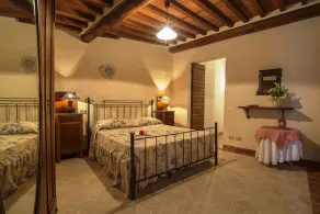 Large villa with private pool – ideal for families and groups (10 guests) - Image 4