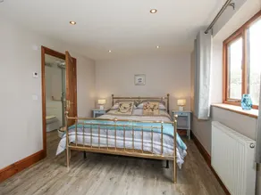 Bluebell Cottage - Image 5