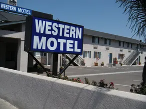 Western Motel - Image 4