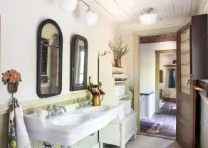 Charmingly Restored Antique Farmhouse on 7 Acres - Image 5