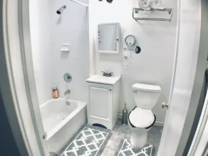 CAL King Bed/Sleeps 4/Furnished Private APT/In-Unit Washer Dryer/Smart 55\" HDTV - Image 3