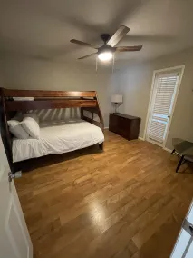 Ranch house with horse stalls - Image 3