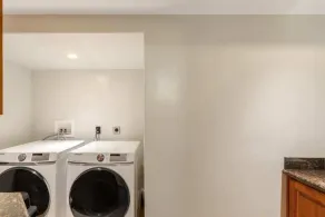 The Wine Away-Luxury Retreat for 20 w/jacuzzi - Image 3