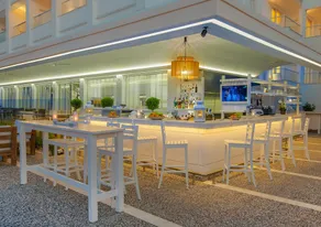 The Beachfront Hotel Adult Only 16 Plus - Image 5