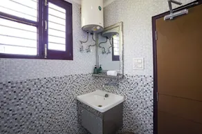 Esh Cottage Moss - Image 4