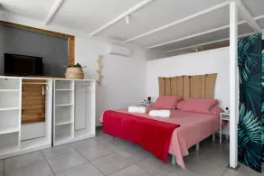 Casa vacanze 'Loft Amanecer' con vista mare, Wi-Fi e aria condizionata - Image 4